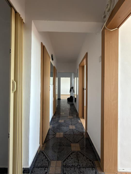 Apartament 3 camere, decomandat, 65 mp utili - zona Calea Sagului 