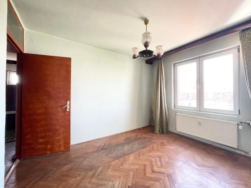 Apartament 3 camere pentru investitie - Complexul Studentesc