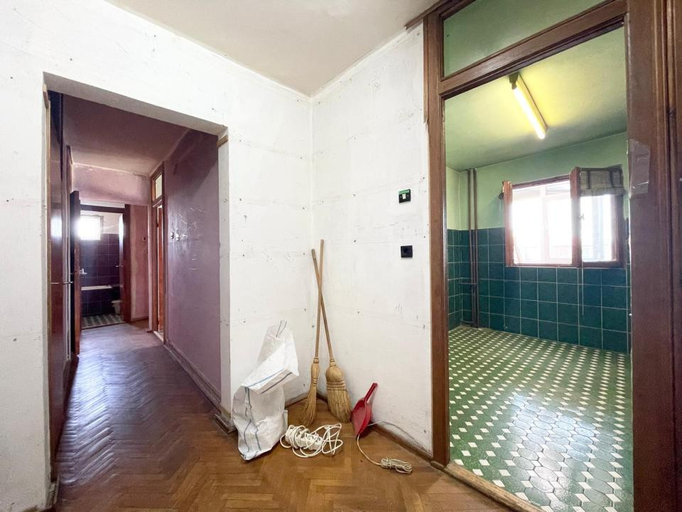Apartament 3 camere pentru investitie - Complexul Studentesc