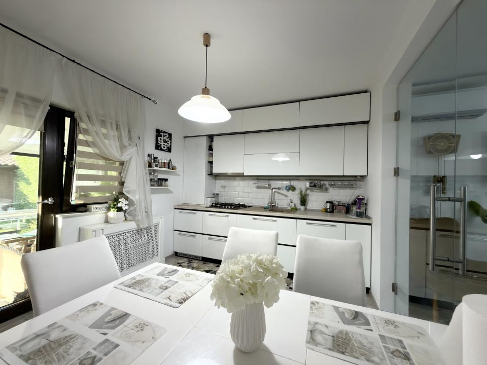 Casa individuala, 4 camere, 458mp teren, 98mp utili in Utvin 