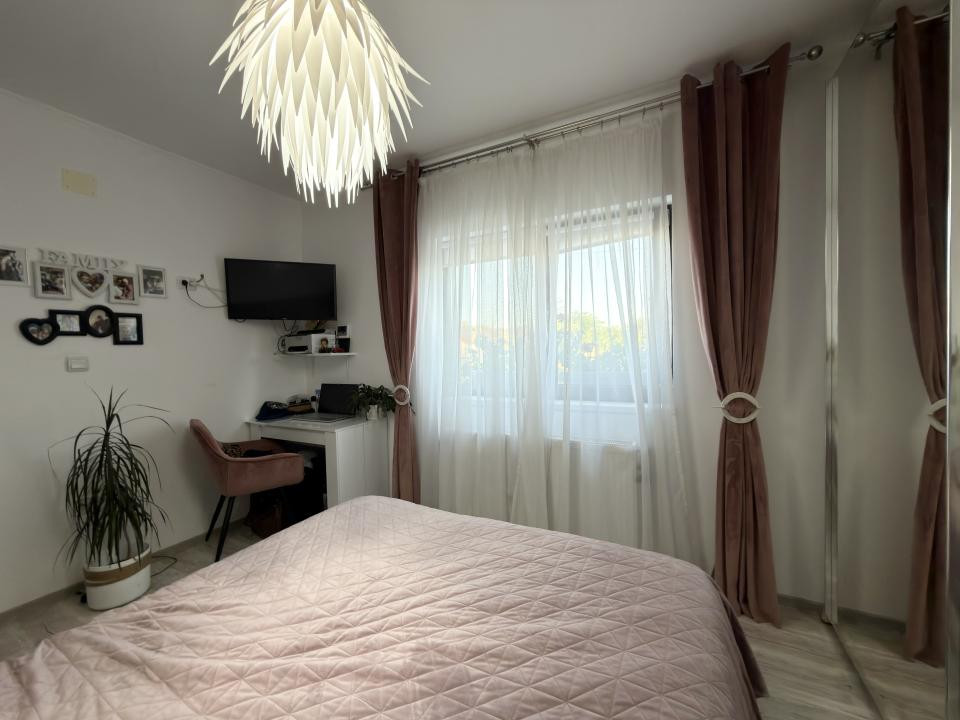 Casa individuala, 4 camere, 458mp teren, 98mp utili in Utvin 
