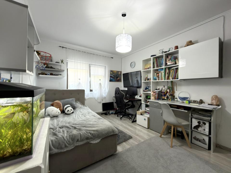 Casa individuala, 4 camere, 458mp teren, 98mp utili in Utvin 