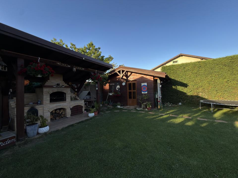 Casa individuala, 4 camere, 458mp teren, 98mp utili in Utvin 