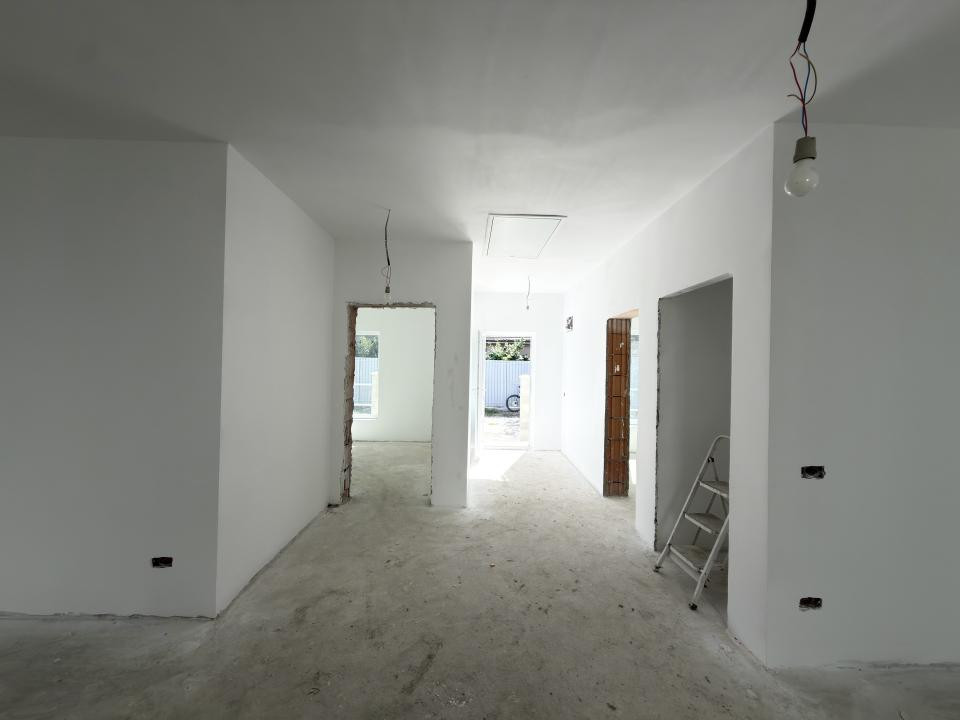 Duplex 3 camere, P+Pod, 80mp utili, 275mp  teren in Utvin 