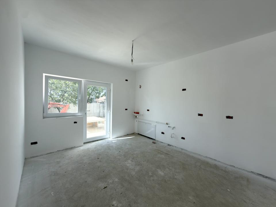 Duplex 3 camere, P+Pod, 80mp utili, 275mp  teren in Utvin 