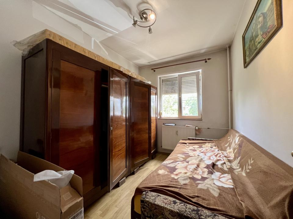  Apartament 3 camere, 42 mp utili, etaj 1 - zona Calea Sagului