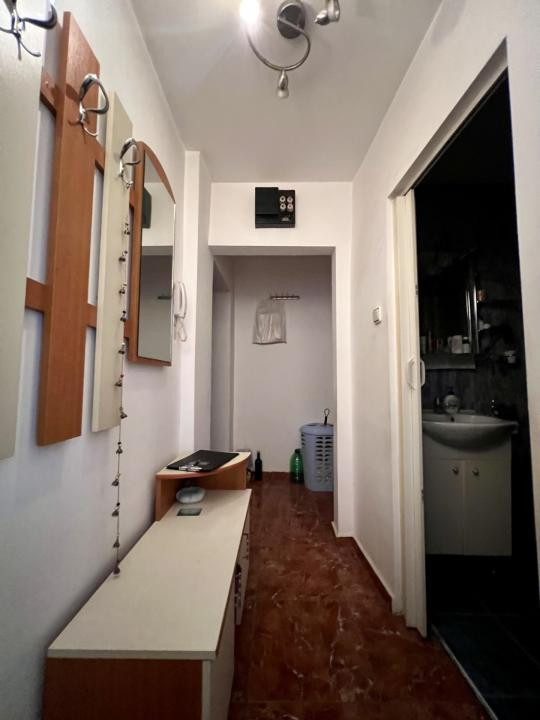  Apartament 3 camere, 42 mp utili, etaj 1 - zona Calea Sagului