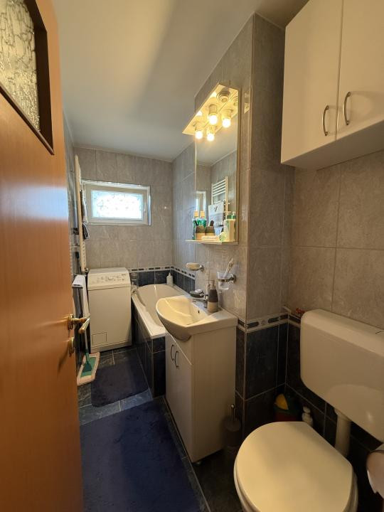 Apartament 3 camere, decomandat, etaj 3, bloc cu lift - Shoppimg City