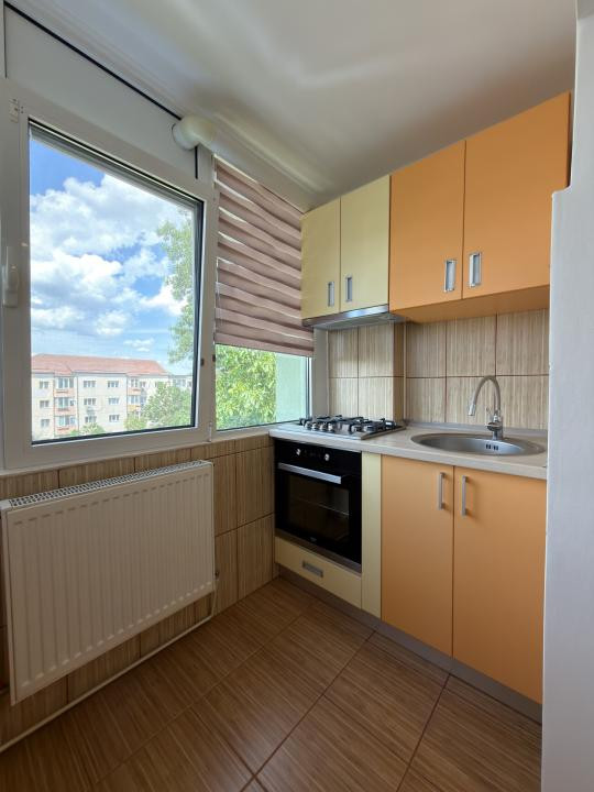 Apartament 2 camere, 50mp utili, decomandat - zona Girocului