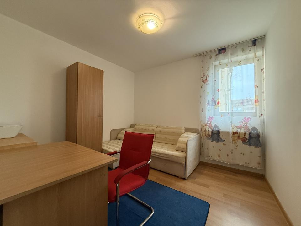 Apartament cu 3 camere, 71 mp utili +balcon, etaj 2, mobilat - Giroc