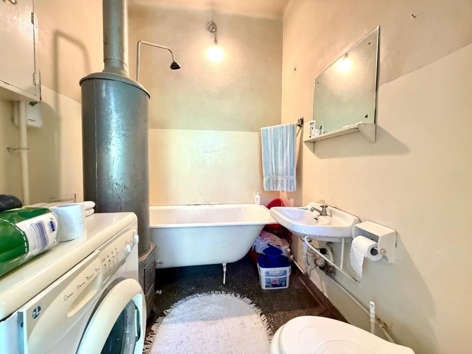 Casa in Timisoara, 3 camere, 70 mp utili, 332 mp teren - Zona Lunei