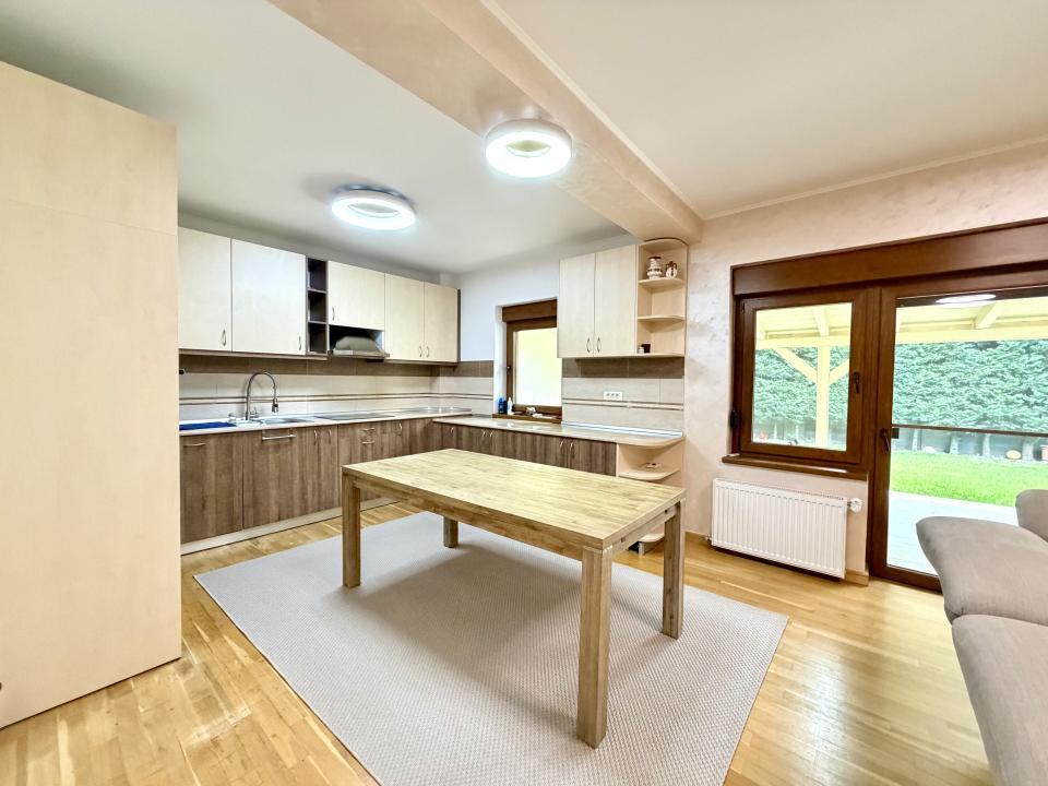 Duplex zid dublu, 5 camere, 150 mp utili, 300 mp teren - Dumbravita - zona Cora