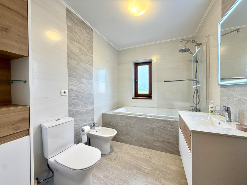 Duplex zid dublu, 5 camere, 150 mp utili, 300 mp teren - Dumbravita - zona Cora