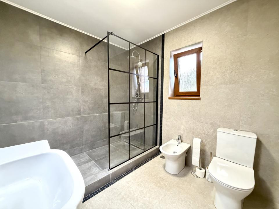 Duplex zid dublu, 5 camere, 150 mp utili, 300 mp teren - Dumbravita - zona Cora