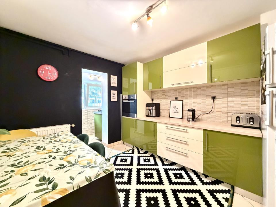 Apartament spatios, 3 camere, 70 mp utili, parter - Zona Dorobantilor
