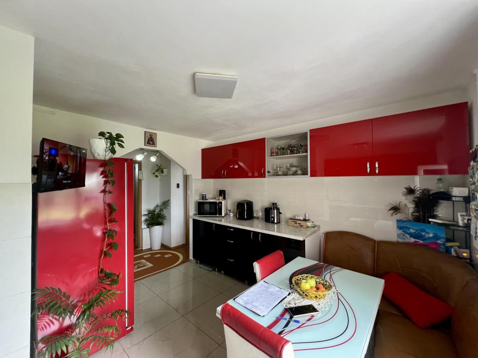  Apartament 4 camere, decomandat, 92 mp utili - zona Chisoda