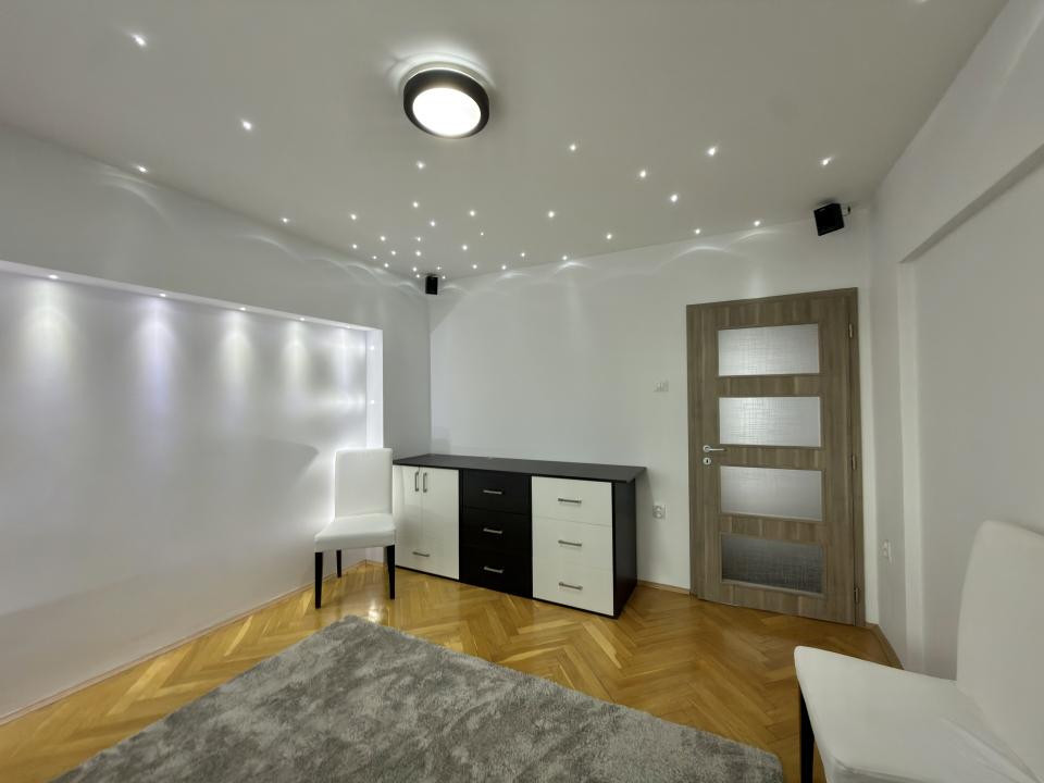 De Inchiriat- Apartament 3 camere, decomandat, 72mp utili - Lipovei