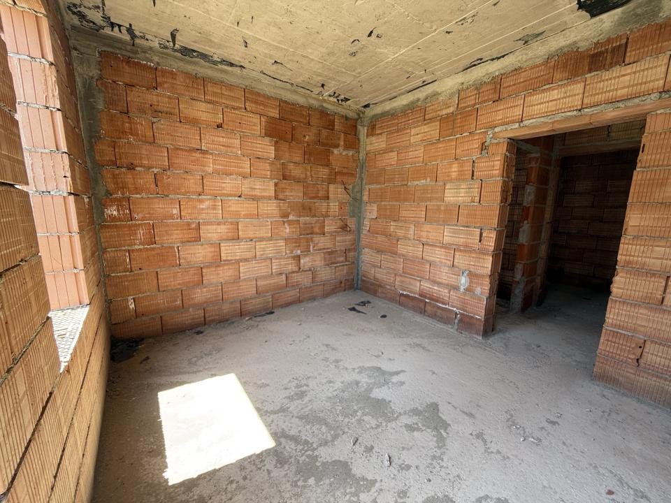 Apartament 2 camere, 50 mp + balcon, etaj 2 - Giroc