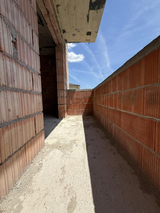 Apartament 2 camere, 50 mp + balcon, etaj 2 - Giroc