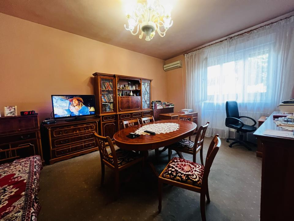 Vila cu 5 camere, 3 bai - Zona Cetatii Timișoara 