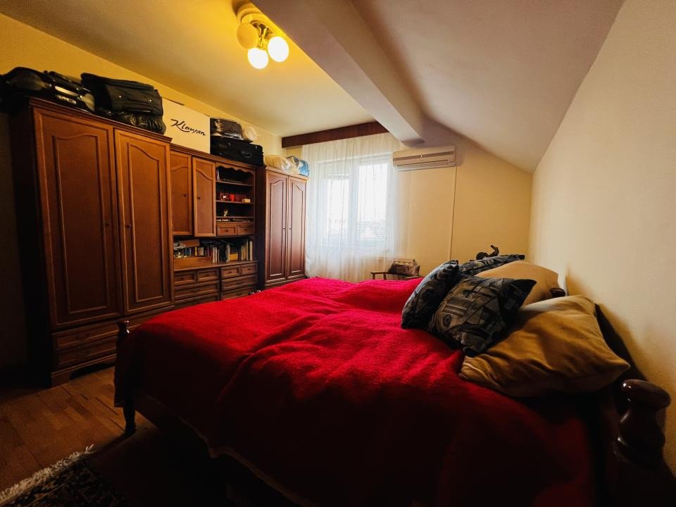 Vila cu 5 camere, 3 bai - Zona Cetatii Timișoara 
