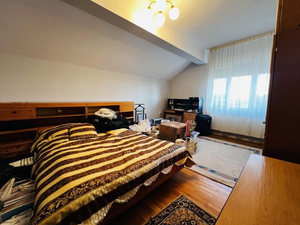 Vila cu 5 camere, 3 bai - Zona Cetatii Timișoara 