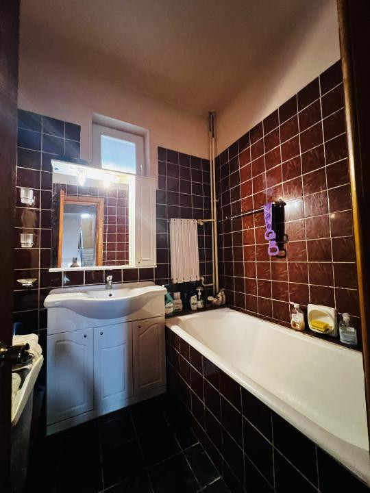 Vila cu 5 camere, 3 bai - Zona Cetatii Timișoara 
