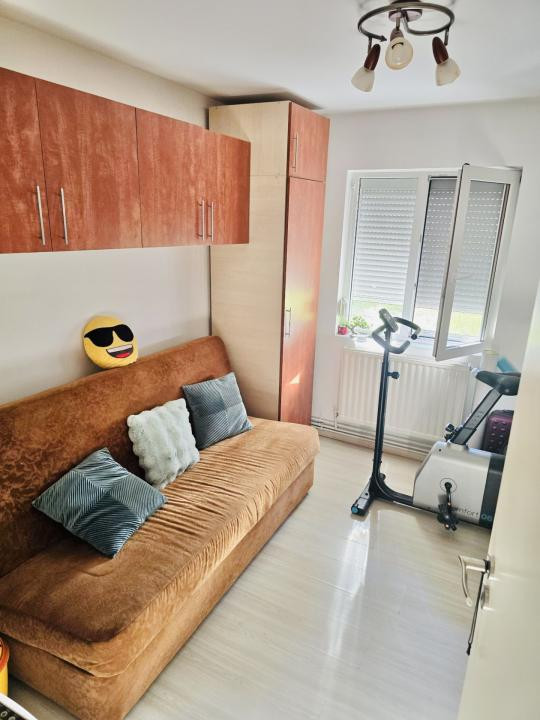 Apartament 3 camere, semidecomandate, 65mp utili, zona Circumvalatiunii