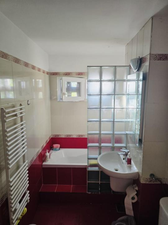 Apartament 3 camere, semidecomandate, 65mp utili, zona Circumvalatiunii