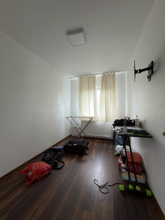 Apartament 3 camere, decomandat, 53 mp - zona Lipovei