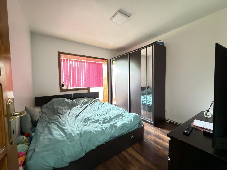 Apartament 3 camere, decomandat, 53 mp - zona Lipovei