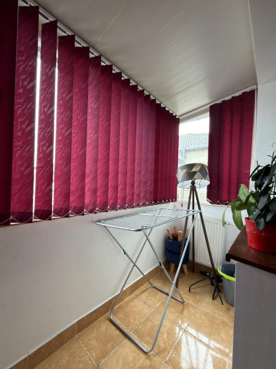 Apartament 3 camere, decomandat, 53 mp - zona Lipovei