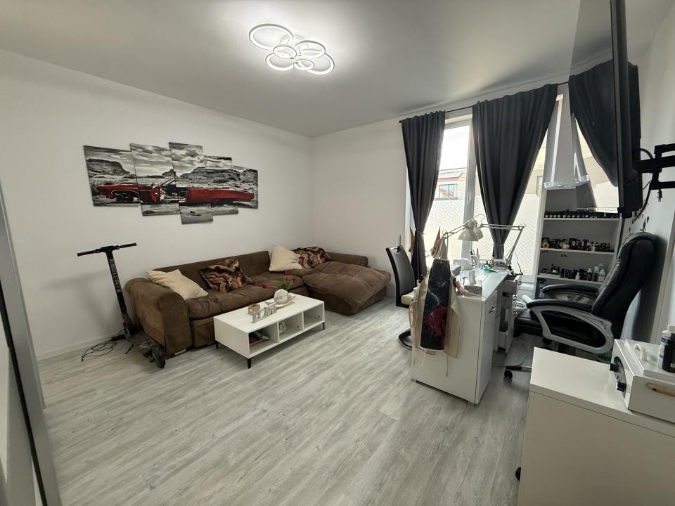 Apartament 2 camere, decomandat cu gradina de 45 mp - Giroc