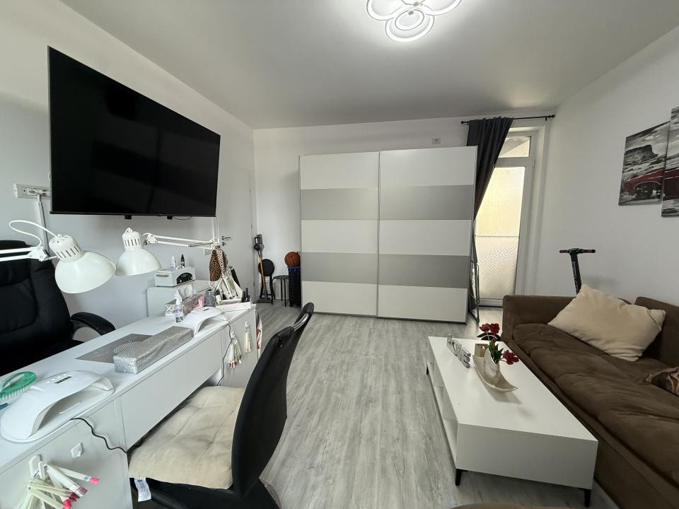 Apartament 2 camere, decomandat cu gradina de 45 mp - Giroc