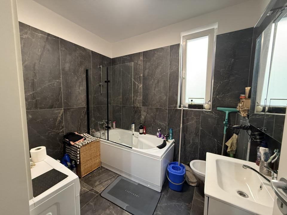 Apartament 2 camere, decomandat cu gradina de 45 mp - Giroc