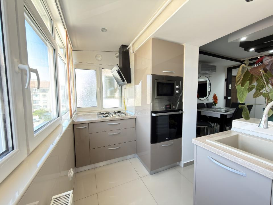 Apartament 2 camere, decomandat, 51 mp utili - Buziaș