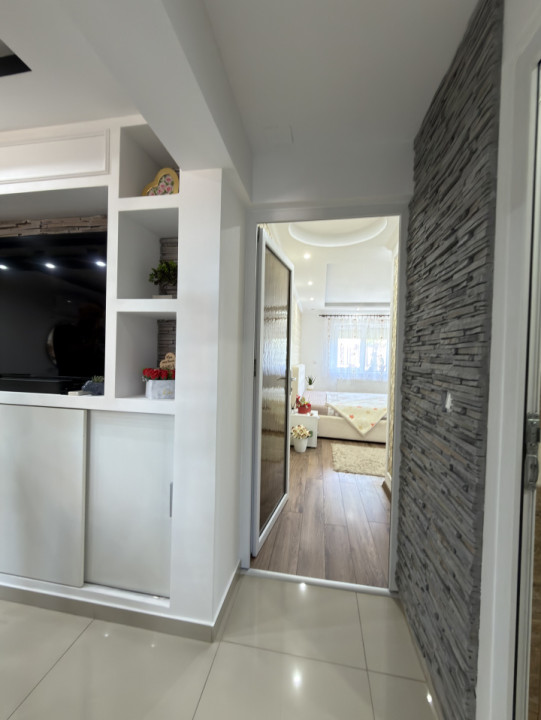 Apartament 2 camere, decomandat, 51 mp utili - Buziaș