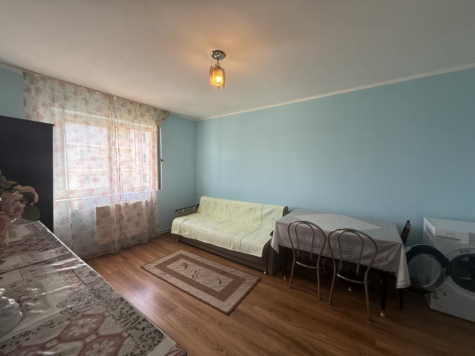 Apartament cu o camera, etaj 3/4, 21 mp utili - Aradului