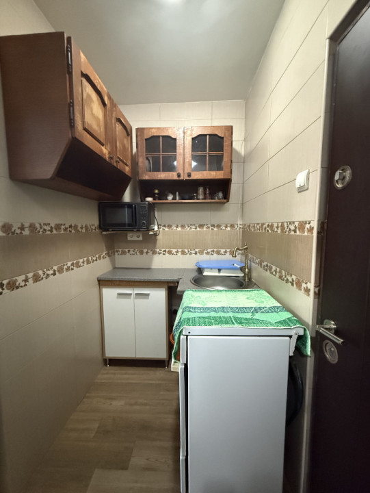 Apartament cu o camera, etaj 3/4, 21 mp utili - Aradului