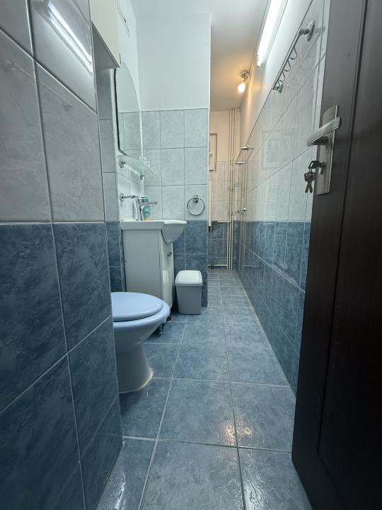 Apartament cu 3 camere, etaj 1, semidecomandat - Dacia