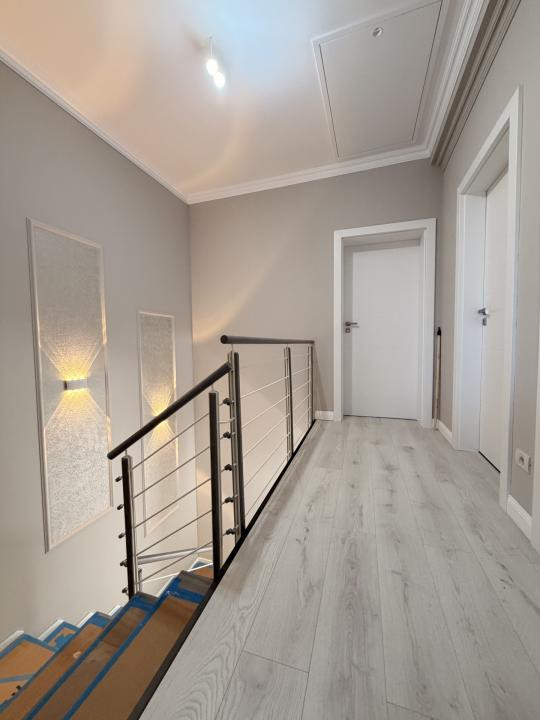 Duplex 5 camere, 126 mp utili, 300 mp teren - in Chisoda
