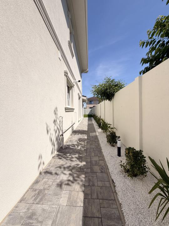 Duplex 5 camere, 126 mp utili, 300 mp teren - in Chisoda