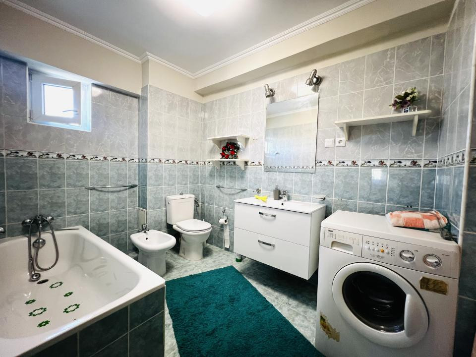 Apartament cu 4 camere si 2 bai, 70 mp, - langa Iulius Mall Timisoara