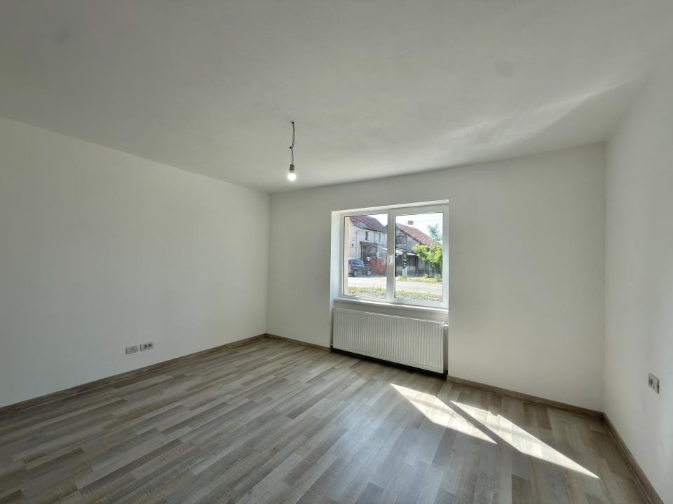 Casa individuala 3 camere, 120mp utili, 480mp teren - Utvin 