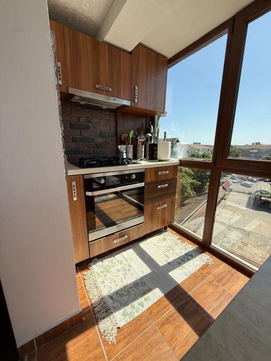 Apartament modern, 3 camere, decomandat, 69 mp utili, mobilat - Soarelu