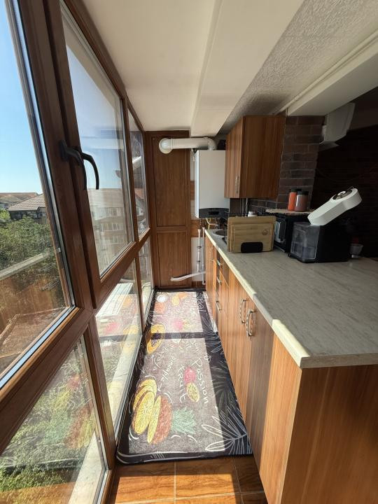 Apartament modern, 3 camere, decomandat, 69 mp utili, mobilat - Soarelu