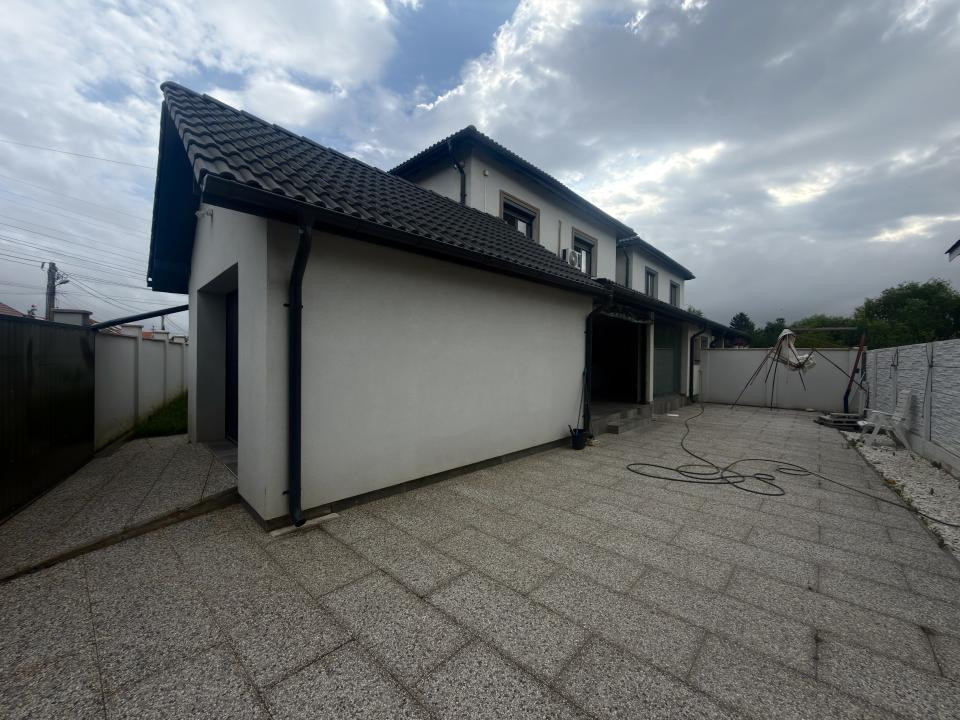 Duplex 5 camere,  140mp utili, 300mp teren in Utvin 