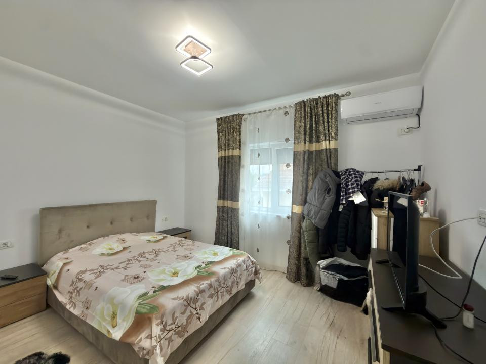 Duplex 5 camere,  140mp utili, 300mp teren in Utvin 