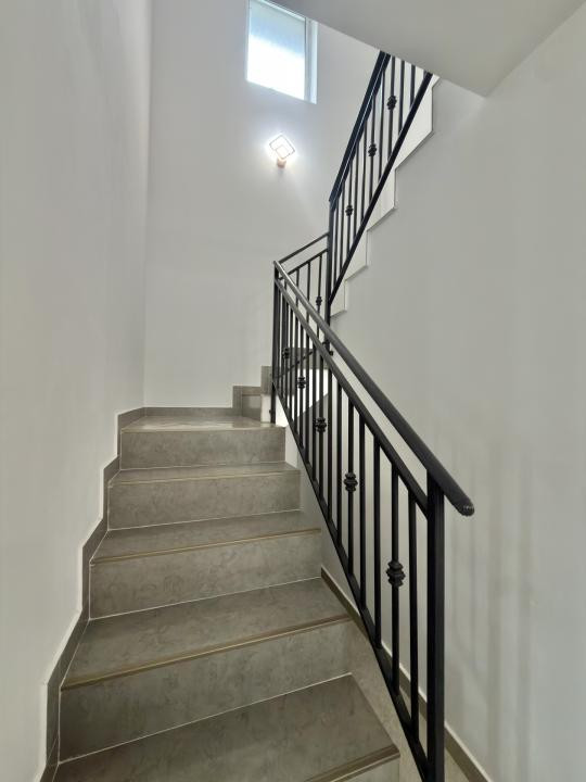 Duplex 5 camere,  140mp utili, 300mp teren in Utvin 