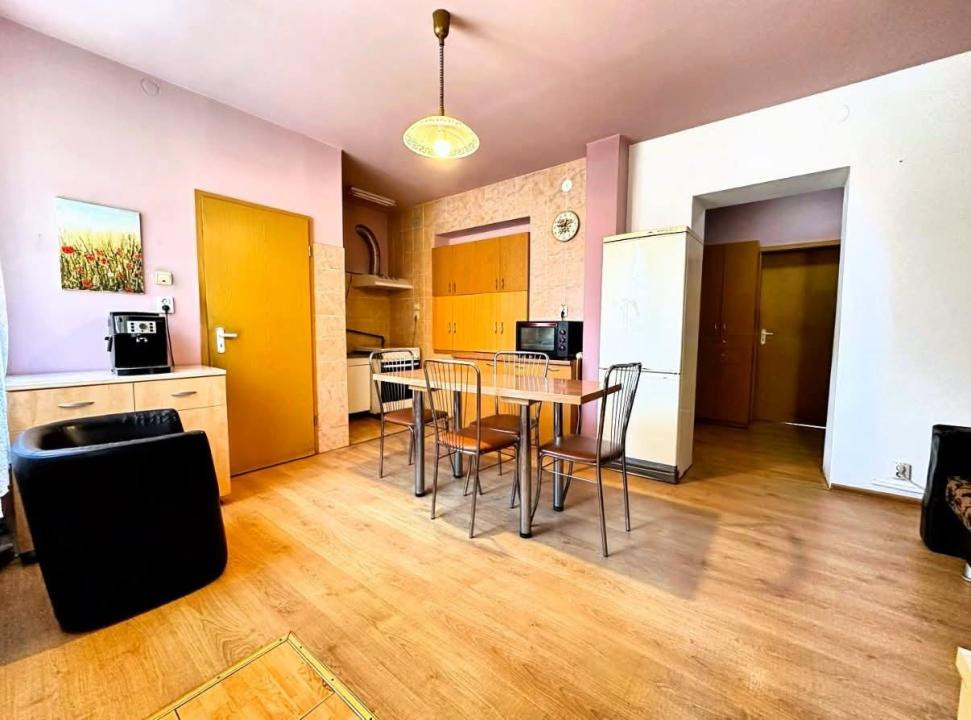 Casa individuala,5 camere,113 mp, 180 teren, curte comuna - zona Cetatii